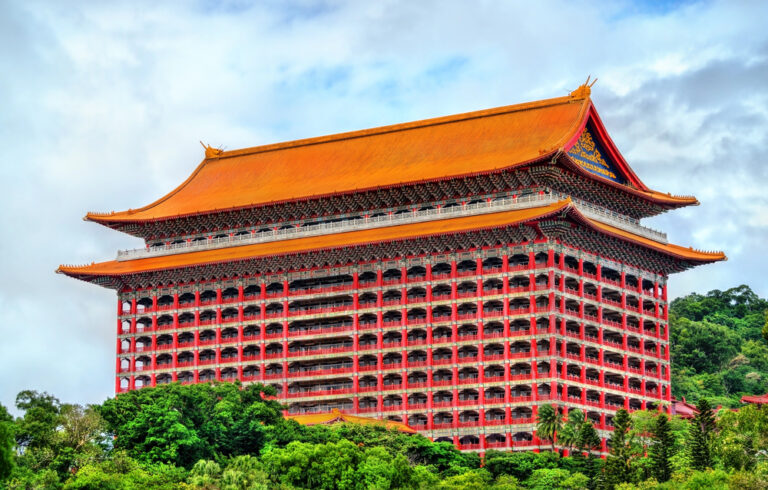 Explore the Grand Hotel Taipei: History, Secrets, and Must-See Highlights(圓山飯店）