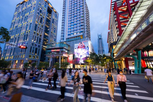 How to Make the Most of Taipei’s Xinyi Shopping District: A Local’s Guide （信義商圈）