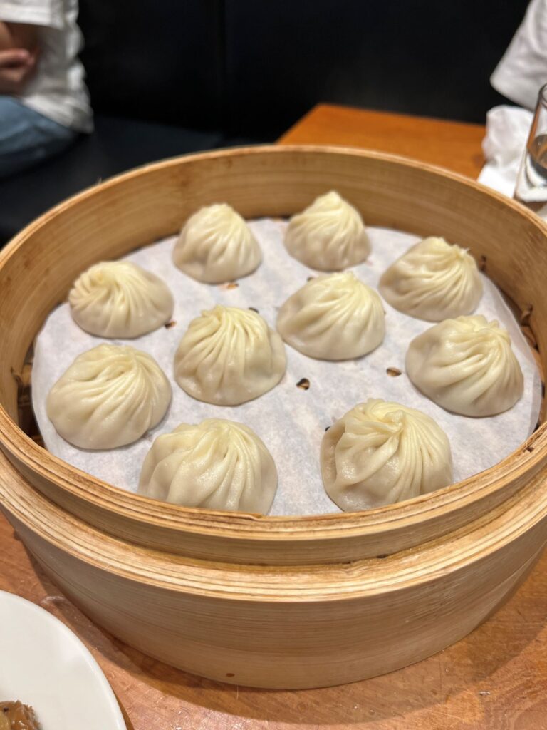 Dining at Din Tai Fung In Taipei: Everything You Should Know Before You Go (鼎泰豐)