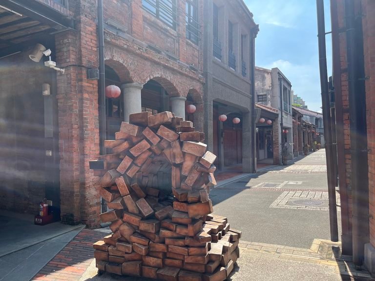A Morning Walk Around Longshan Temple, Bopiliao, and Xinfu Traditional Market